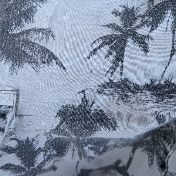 Brooklyn Cloth shorts tropical print cargo shorts. size medium - Picture 14 of 14